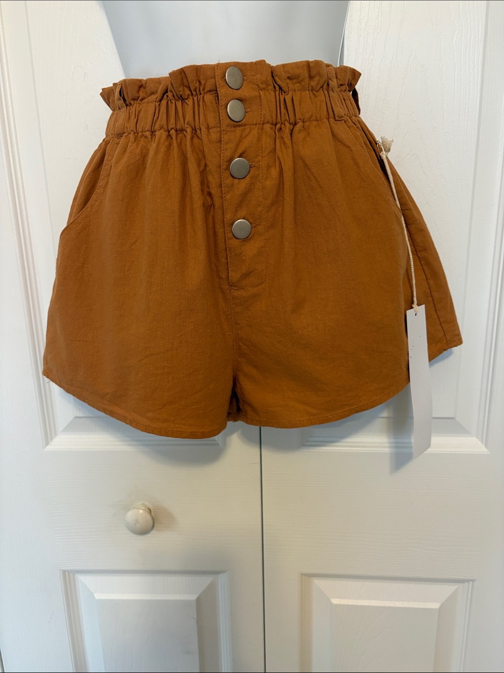 NWT Lumiere Rust Paperbag Waist Shorts High Rise Button Front Small.